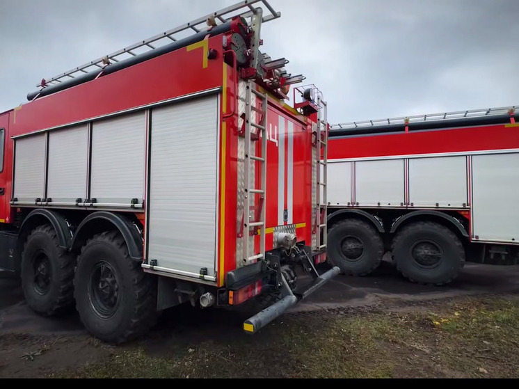 МЧС России поставило в ЛНР партию новых пожарных машин