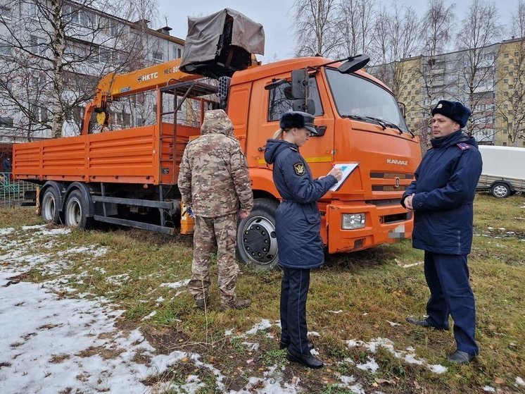 В зону СВО из Архангельской области отправили конфискованный «Камаз»