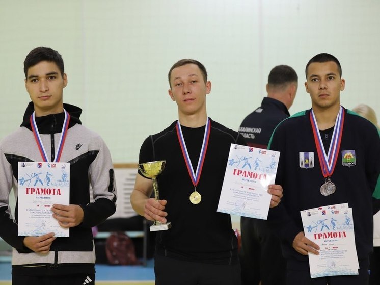  Команда из Ноглик завоевала золото на чемпионате области по северному многоборью