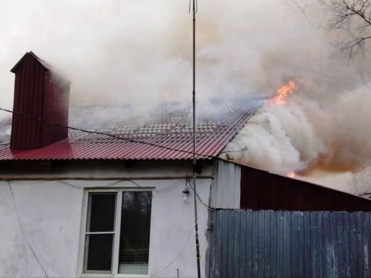 Пожар в жилом доме ликвидировали спасатели в Липецкой области - МК Липецк