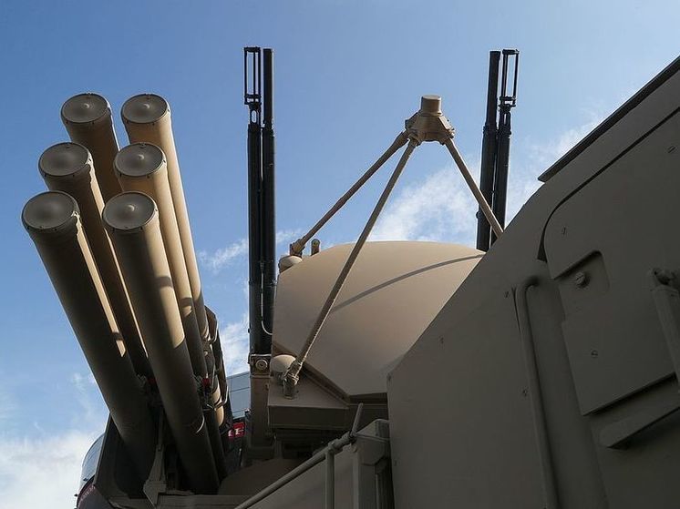 В Воронеже предприятие получило повреждения после падения обломков украинских БПЛА