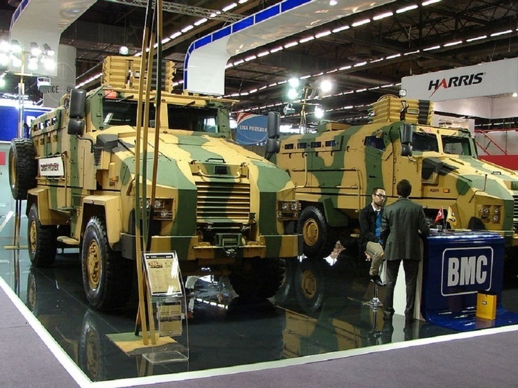 Российский военный рассказал об уничтожении используемого ВСУ турецкого броневика Kirpi в Курской области