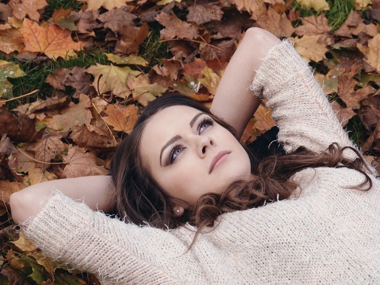 Психотерапевт Перцель рассказал, почему возникает осенняя хандра и как с ней бороться