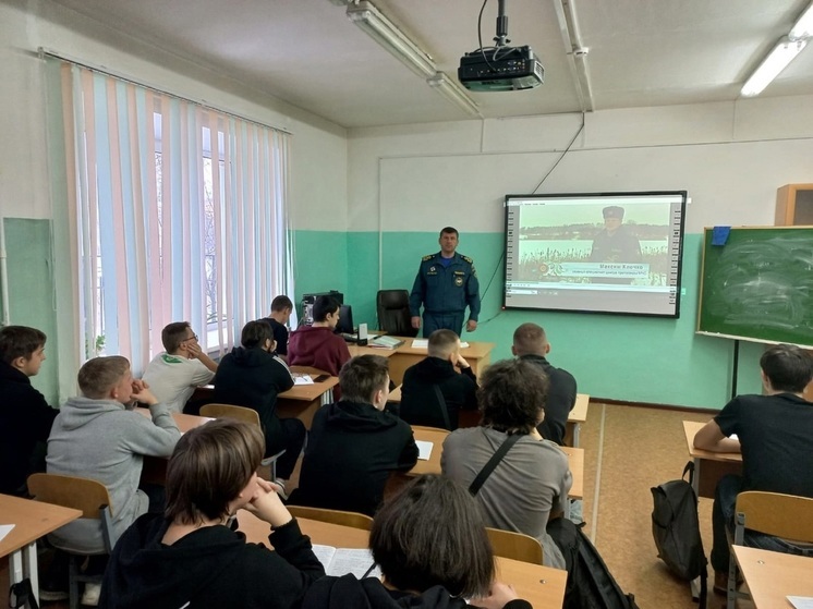 Родителей в НАО попросили поговорить с детьми о тонкой опасности льда