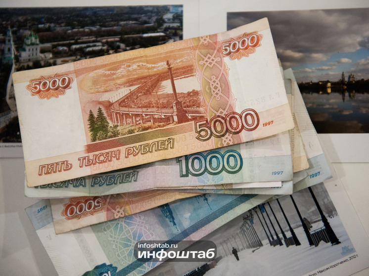 Судебные приставы списали со счета задолжавшей логистической компании 200 тысяч за нарушение ПДД