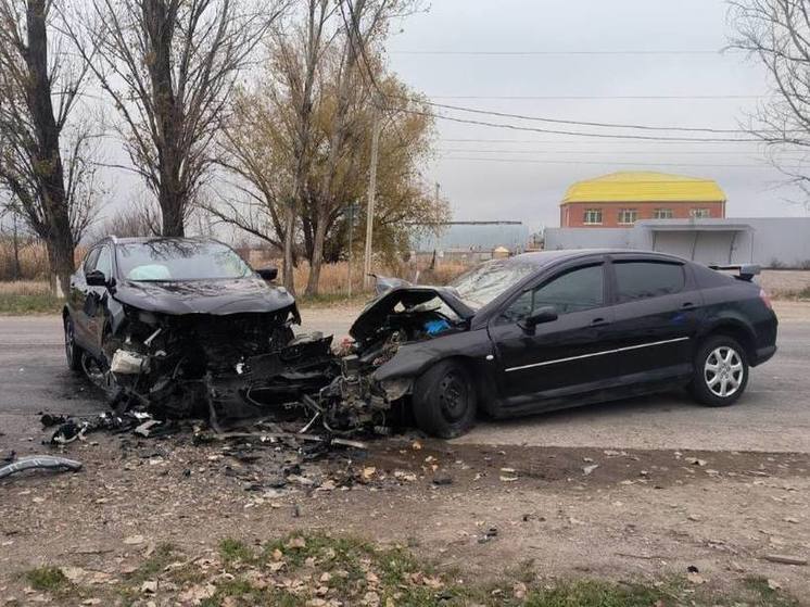 Два человека пострадали в лобовом ДТП на Ставрополье