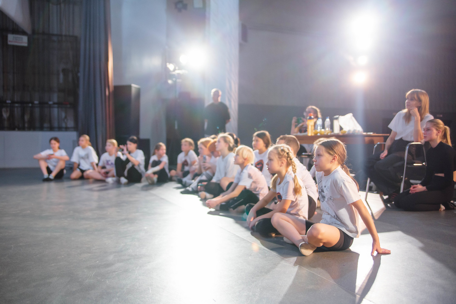 «Королевский мастер-класс» провели для детей артисты цирка Гии Эрадзе в Хабаровске: яркие фото