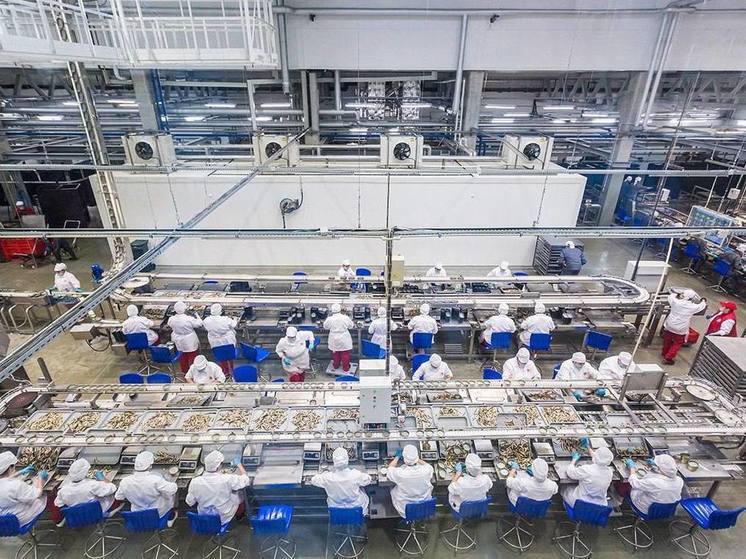 Лютаревич с января готов платить трудовым мигрантам по 100 тысяч рублей в месяц