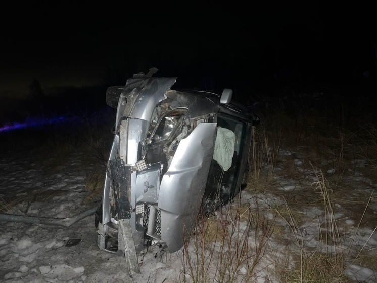 Автомобилист угодил в кювет по дороге в Мурманск