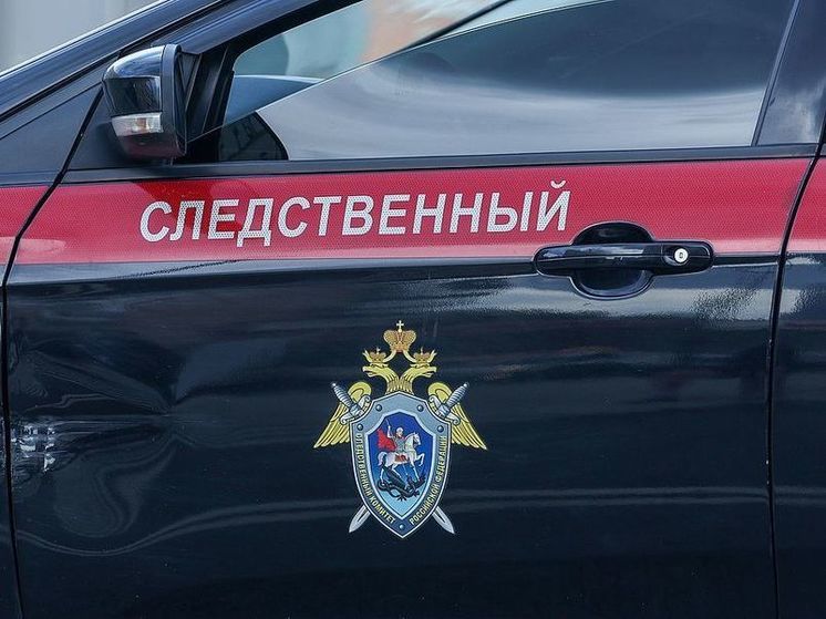 Mash: следствие считает подрыв машины военнослужащего в Севастополе заказным убийством
