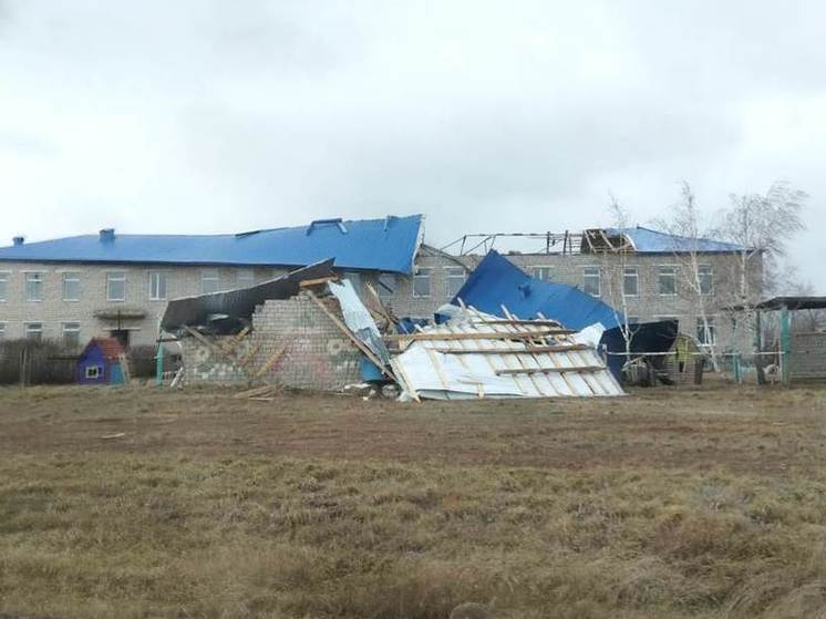 Восемь миллионов рублей направят на ремонт унесенной ветром крыши детсада в Табунах