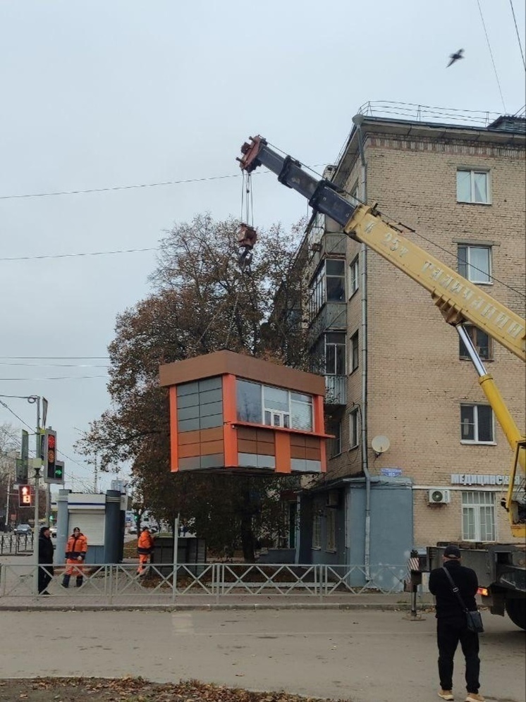 Возле Комсомольской площади в Тамбове демонтировали ларёк