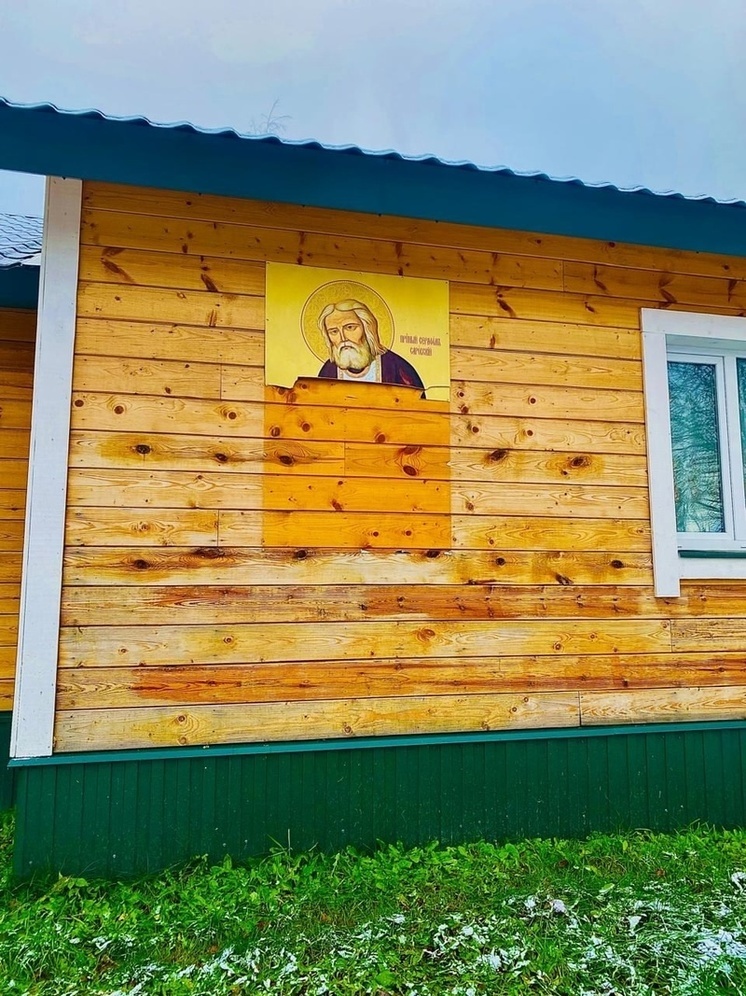 Вандалы сорвали иконы со стен храма в Тверской области