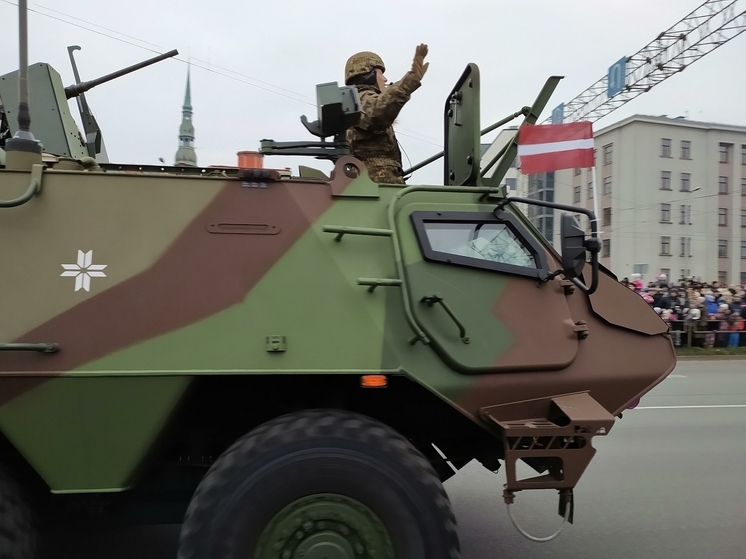 В Латвии командовать парадом на День независимости будет женщина-полковник Бледоне