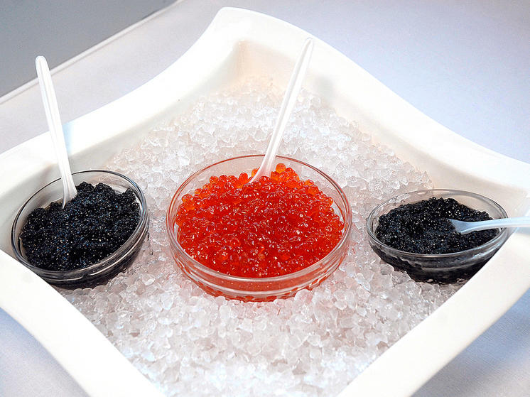 Цены на красную икру в Подмосковье подскочили вдвое