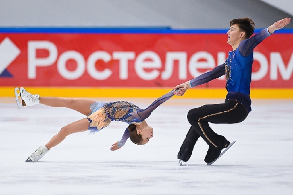 Шешелева и Карнаухов выиграли этап юниорского Гран-при России в Москве