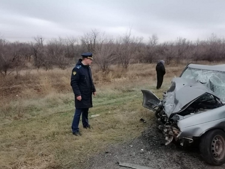  В Волгоградской области в тройном ДТП погибла 64-летняя женщина