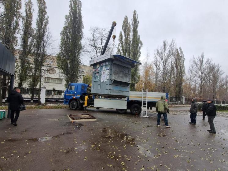 В Липецке демонтировали два киоска и терминал для оплаты