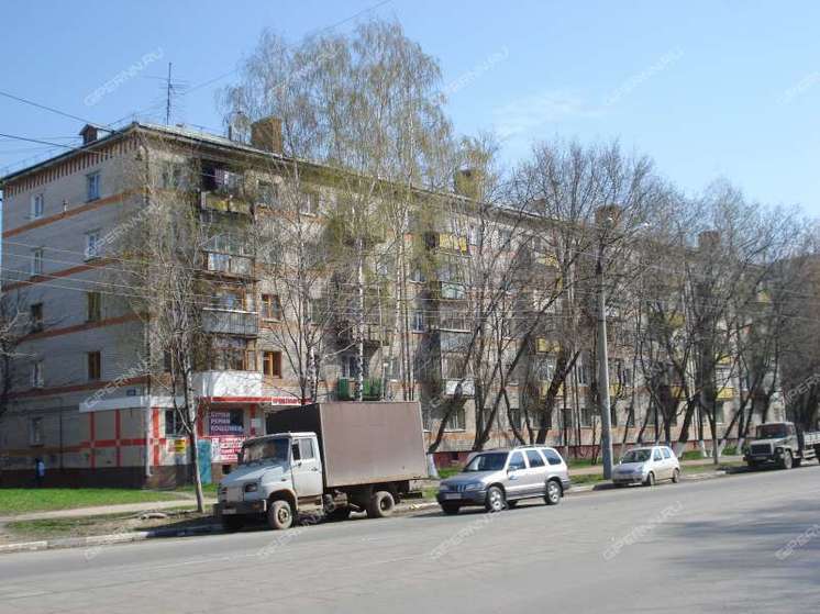 Нижегородскую пятиэтажку срочно расселяют из-за треснувшего основания