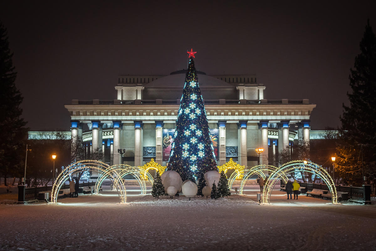 В Новосибирске главная городская ёлка изменит своё местоположение - МК ...
