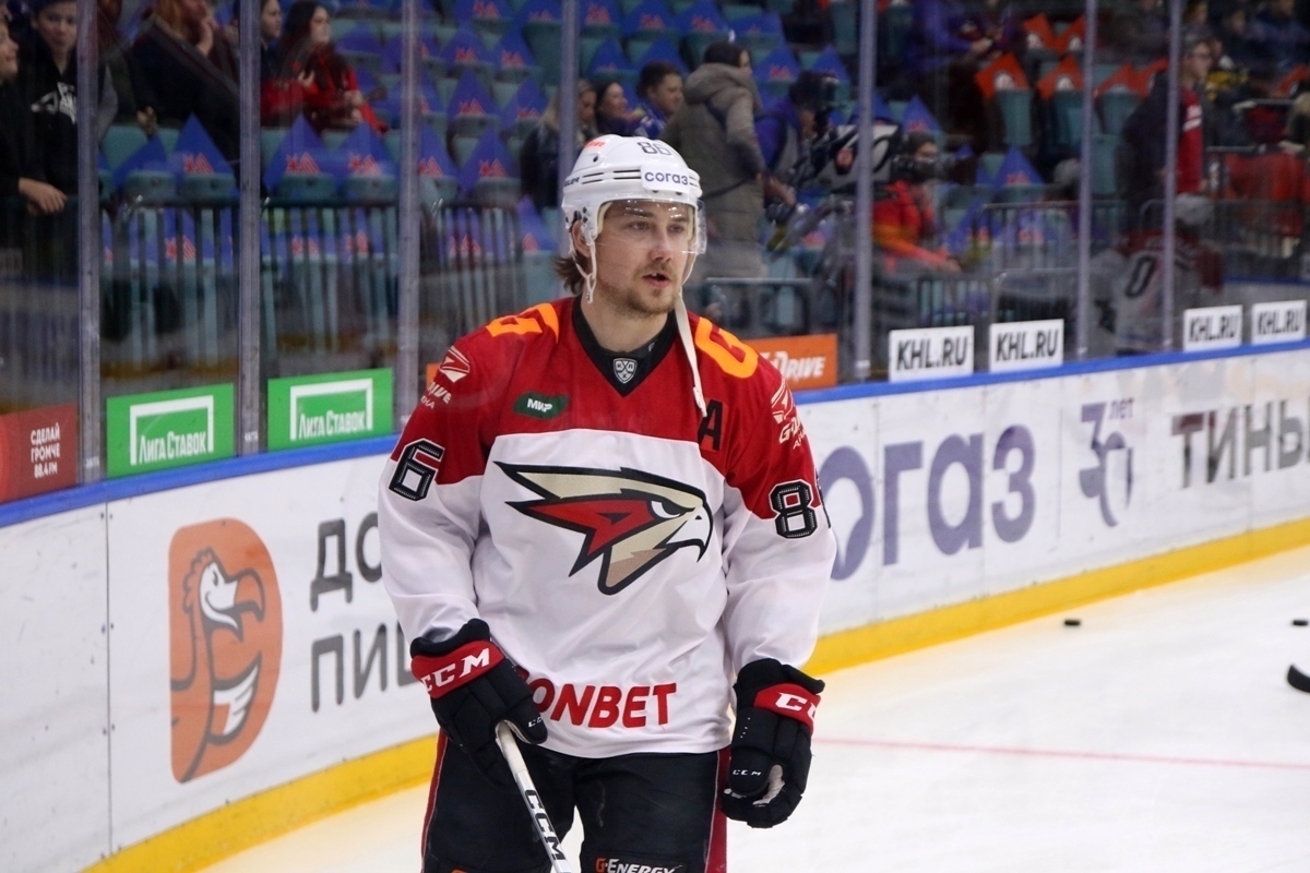 «Авангард» на своем льду победил «Нефтехимик» в матче КХЛ