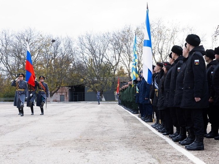 Первые срочники из Крыма и исторических регионов отправились служить в ВС РФ