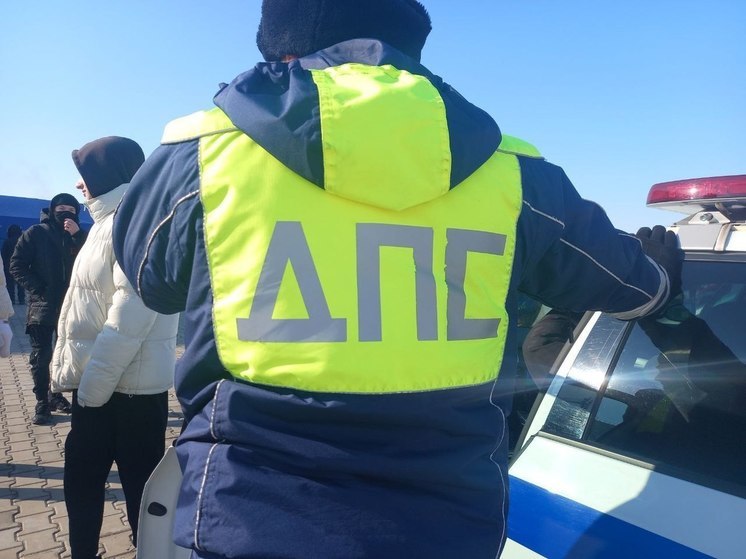 В Приамурье на трассе столкнулись два грузовика