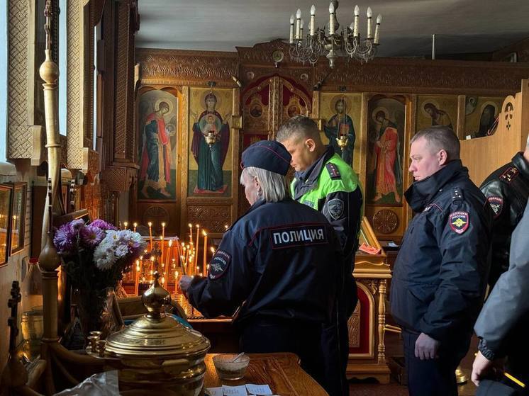 В Мелитополе госавтоинспекторы приняли участие в молебне, посвященном памяти жертв автоаварий