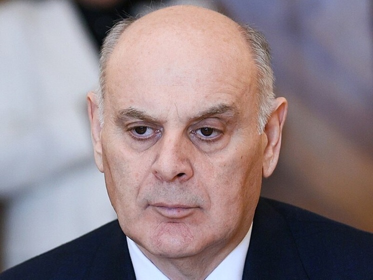 Президент Абхазии заявил оппозиции, что не покинет пост
