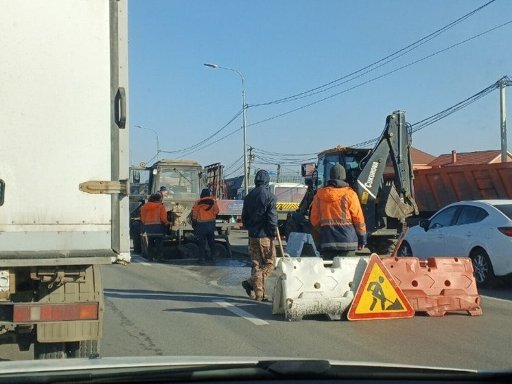В Ростове-на-Дону огромный затор образовался на улице Малиновского