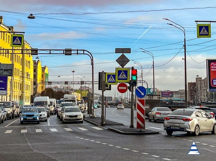 В Петербурге завершили ремонт трех участков на набережной Обводного канала