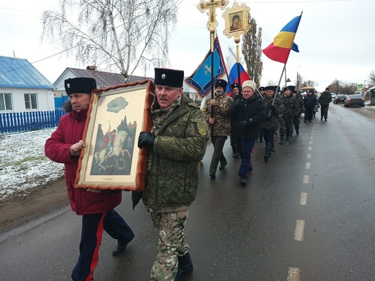 Казаки в Липецкой области провели крестный ход в поддержку участников СВО