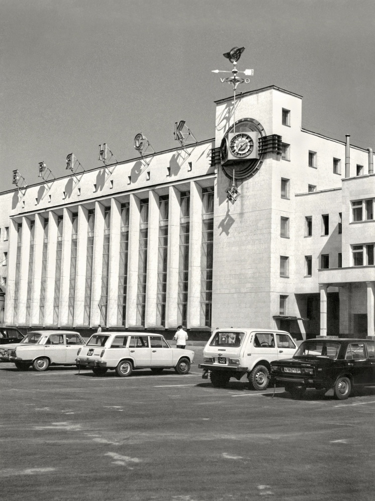 Жителям Брянска показали архивный фотоснимок железнодорожного вокзала