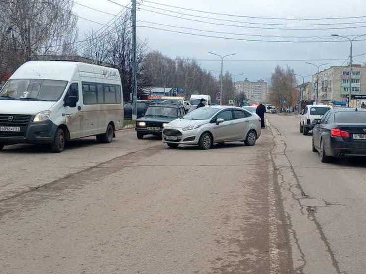 Под Тулой 65-летняя женщина выжила после наезда автомобиля Ford Fiesta