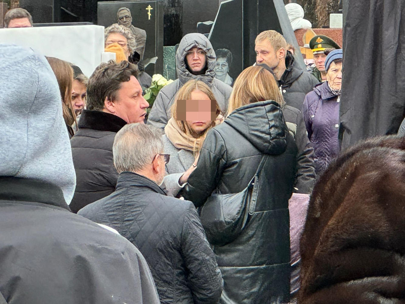 Сегодня певца Владимира Левкина похоронили на Троекуровском кладбище Когда Влади