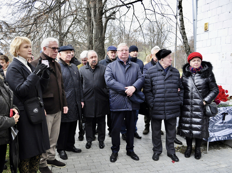 «Ивановых в России много, а Валентин Козьмич — один»