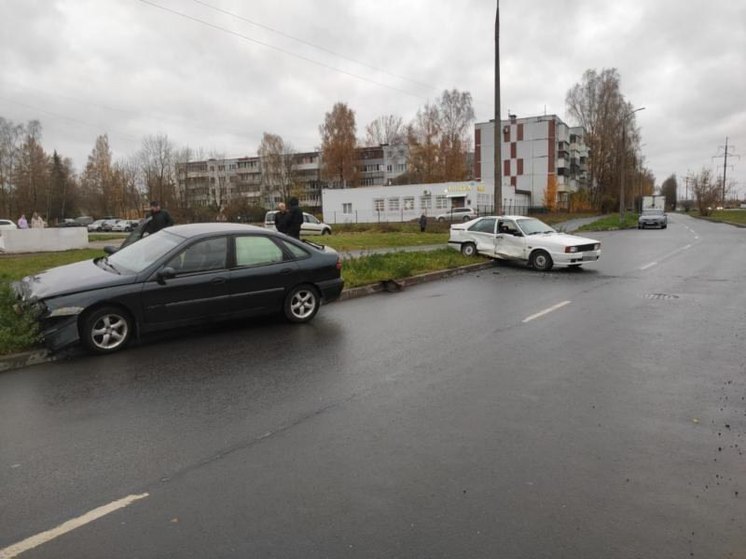 Просто в хлам: две машины не подлежат восстановлению после заезда псковича без прав