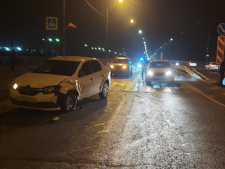 В Волгограде в ДТП с тремя автомобилями пострадал пешеход