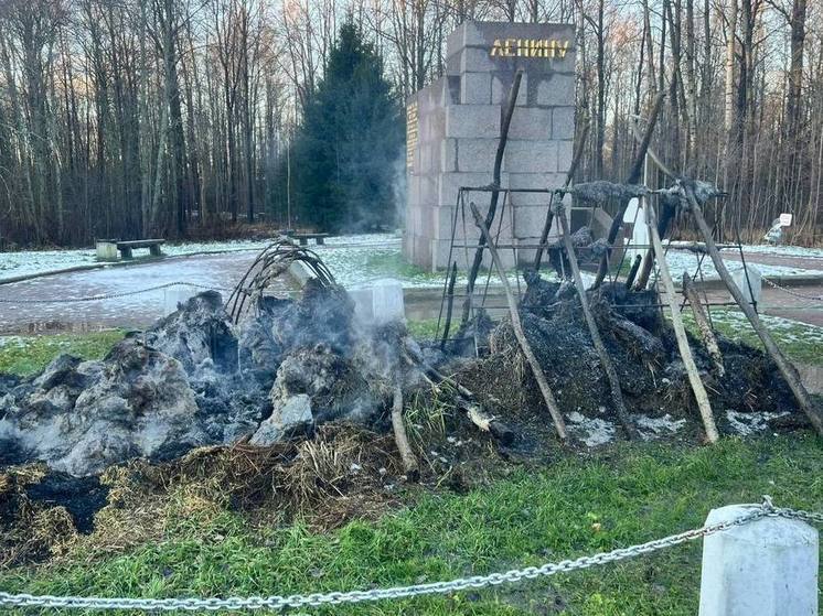 Под Петербургом сгорел дотла знаменитый шалаш Ленина