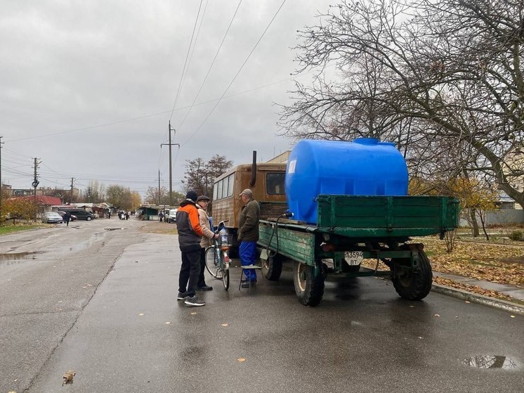 В Таврийске продолжается выдача питьевой воды для жителей города