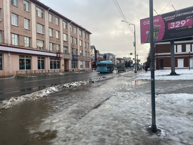 Дороги Архангельска сковал гололед