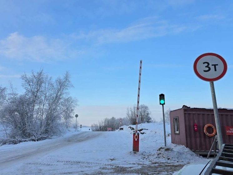 В Якутии открыли первую ледовую переправу на реке Лене