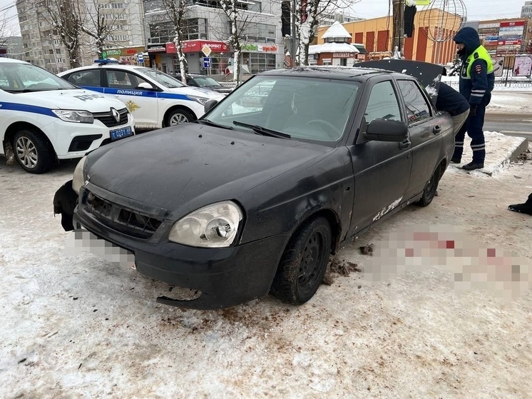 В Твери водитель проскочил на красный и устроил ДТП с пострадавшим