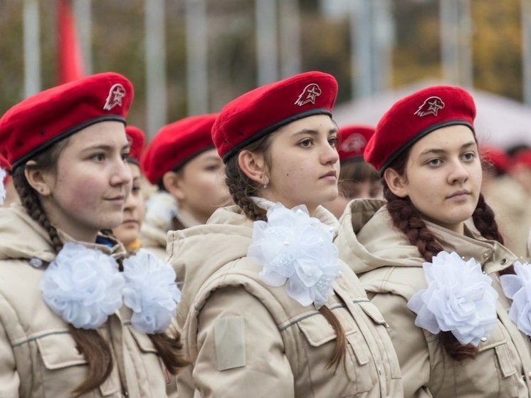 Шефы из Твери закупят парадную форму для бердянских юнармейцев