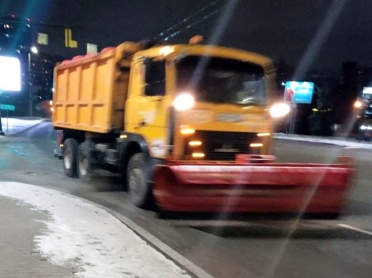 В Иваново продолжается обработка городских дорог против гололеда, как сообщила пресс-служба администрации города