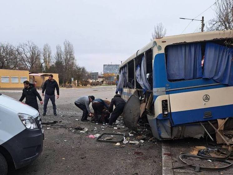 ВСУ ударили по машинам служб, которые ехали на помощь раненым в Новой Каховке