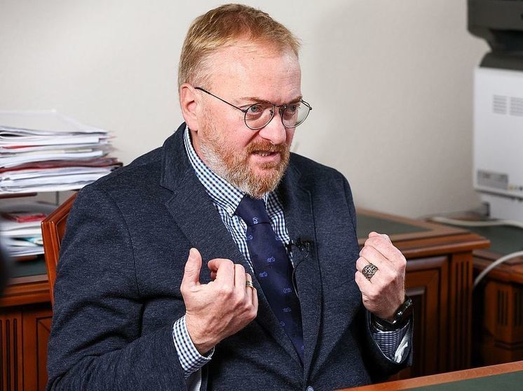 Милонов: полицейским нужно искать не только закладчиков, но и изготовителей наркотиков