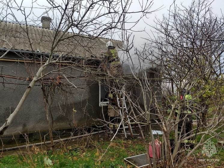 В Сакском районе на пожаре в доме погиб человек