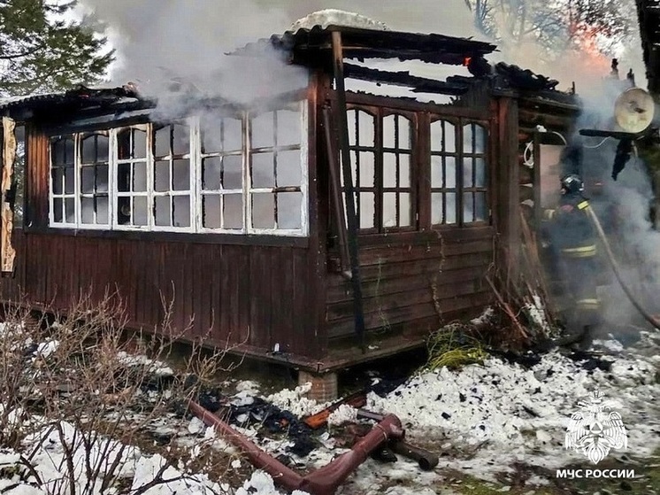 В Сафоновском районе Смоленской области сгорела баня