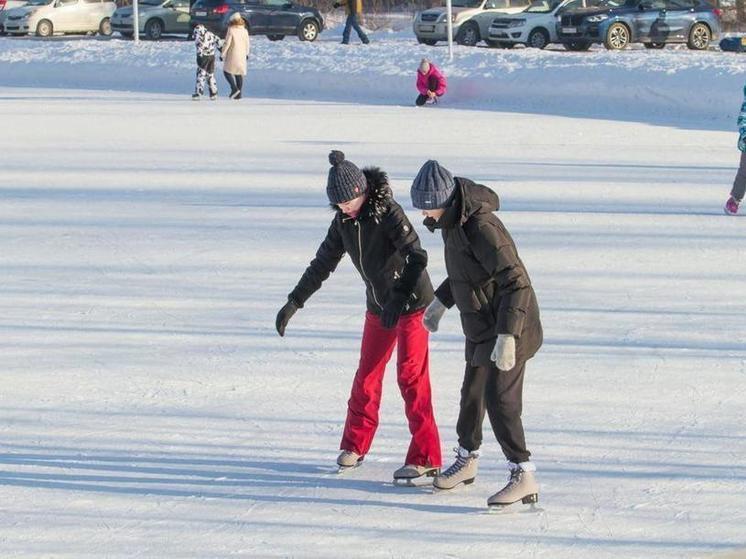 Жителей Новосибирска приглашают на бесплатные тренировки на коньках